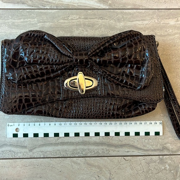 Vinyl Ladies Purse (clutch) - Picture 2 of 6
